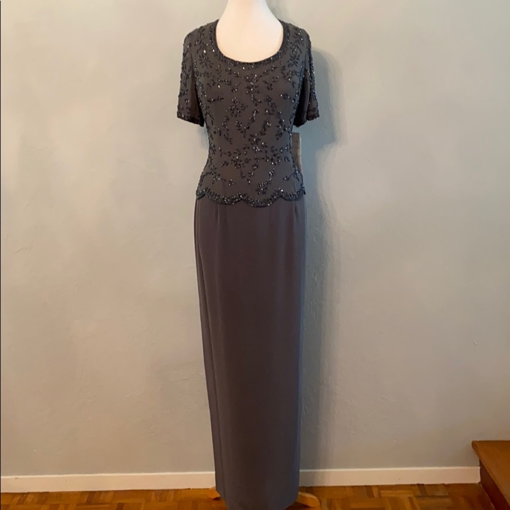 Elegant formal evening gown by Jasz  Couture Sz 16
